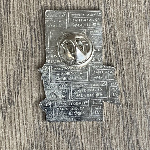 Planet Hollywood Dallas TX. Souvenir Collectible Pin Back Button - Picture 2 of 3